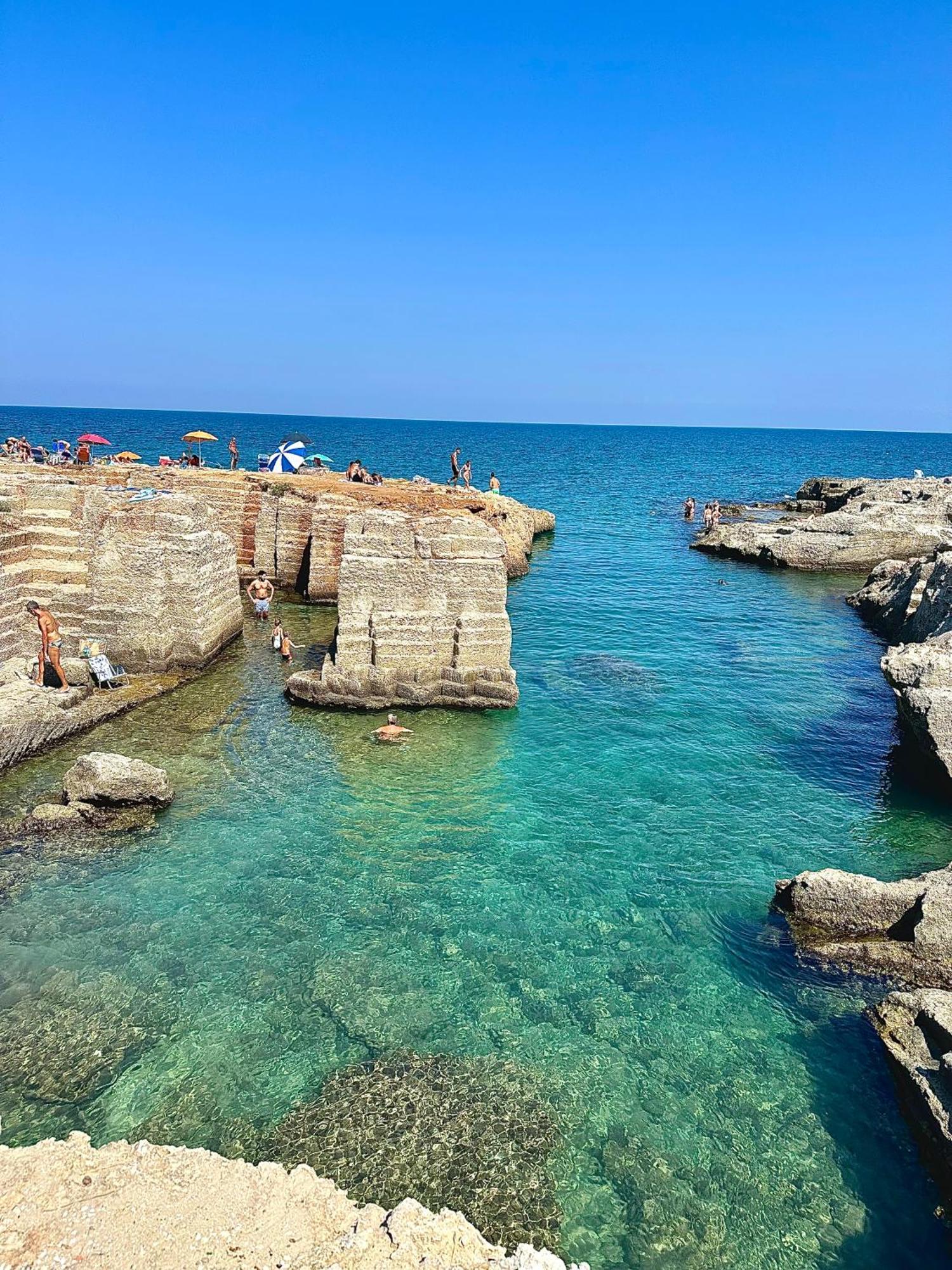 La Casa Di Ninetta Apartment Monopoli Bagian luar foto